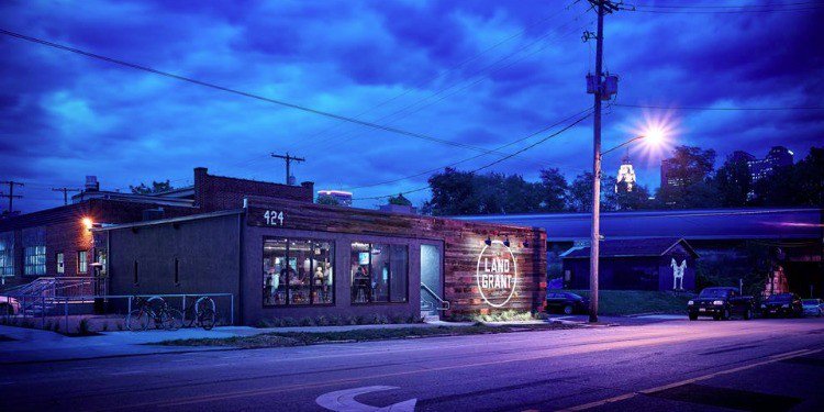 Cbusr's tweet image. We want to hear from you! And have a beer or 2 in the process... Anyone up for HH @LandGrantBeer? ow.ly/pQoJ30eu1aK