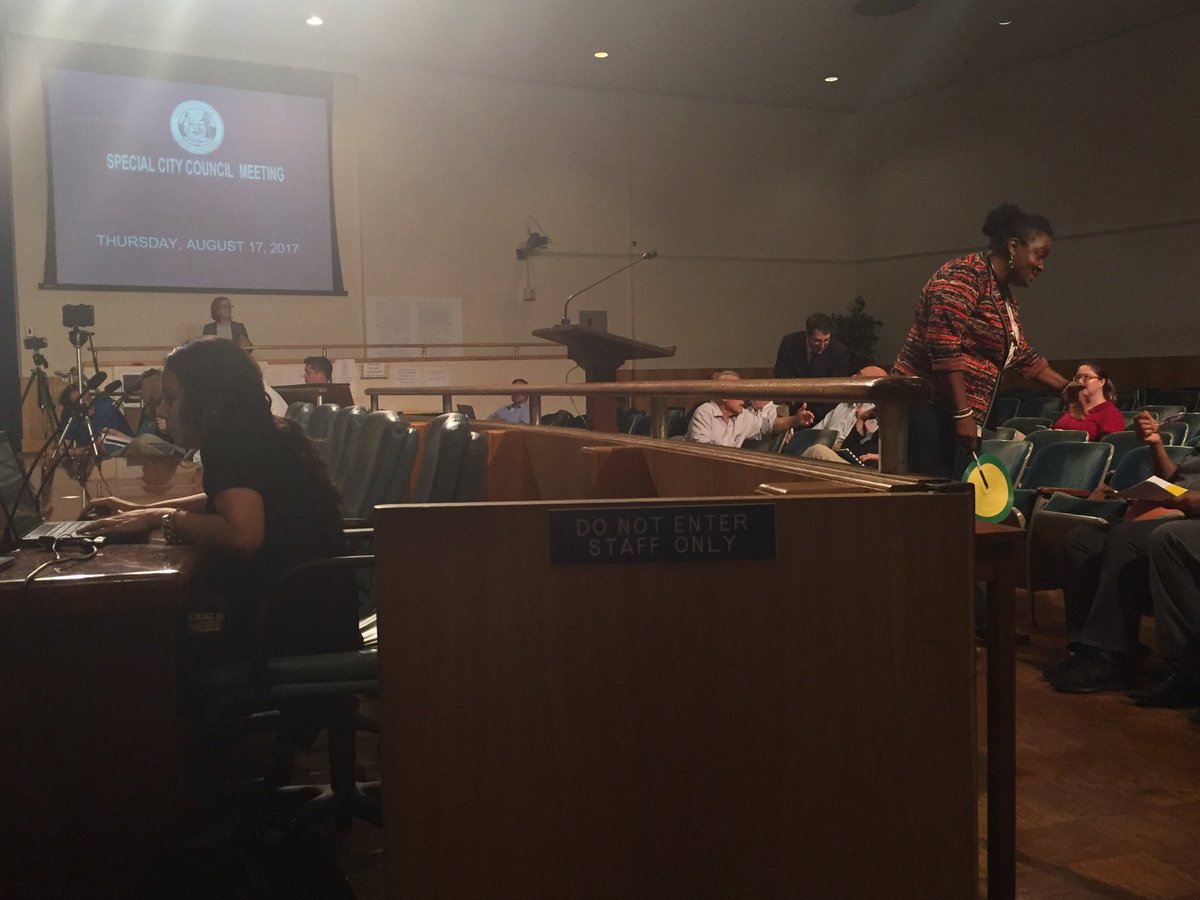 TammyESTWICK's tweet photo. Getting ready for a special city council meeting dealing with #PumpProblems in #NewOrleans @wdsu https://t.co/JiWXrARssO