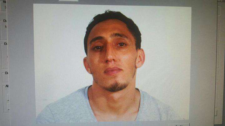 Ouestcetiti's tweet photo. Drisse Oubakir une des pourritures maghrébines auteur de l'attentat de #Barcelone 💣
Pour l'attentat suicide de #septsort qui est le muzz ? https://t.co/aTjZroIcGv