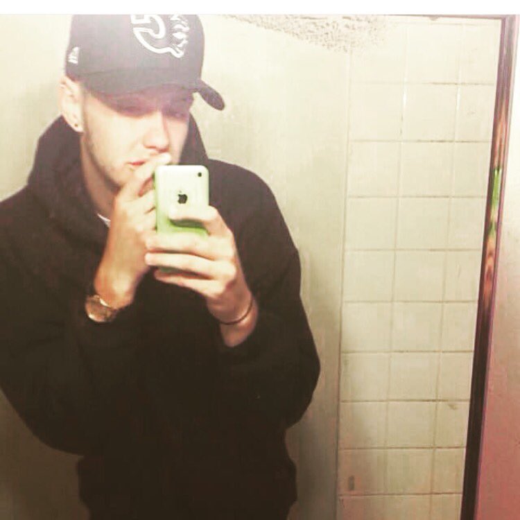 ItsMikkolMac's tweet photo. When it comes to all black just know I'm down to do the race 😈💯🤘🏻 https://t.co/NuSTqiYx5X