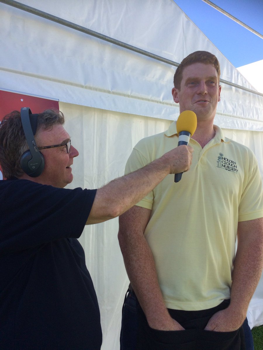 Gillylancs's tweet photo. #30daysofsummertour2017 today @southportflower with @BeingBoycie Gold winner @HoldenClough #JohnCraven and a talking dog #Lancashirehour https://t.co/3HaKTkMtPP