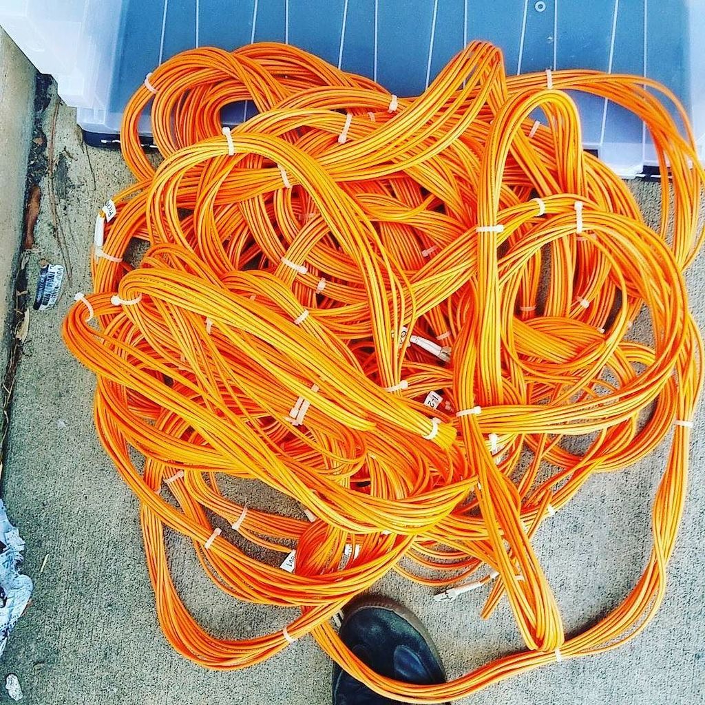 thinkdubz's tweet photo. Fiber optic https://t.co/npF0Qog62k https://t.co/stO2eJAQY1