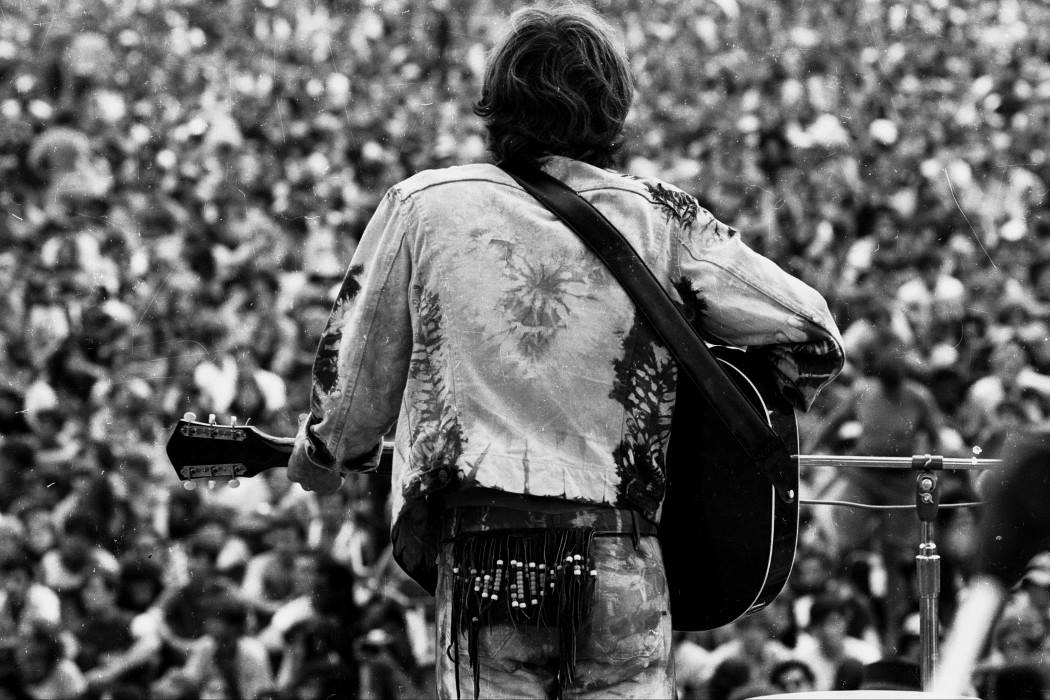 CenterStagingLA's tweet photo. #onthisday-1969 #woodstock ended w/ 400,000+ experiencing pivotal moment in popular music history #centerstaging #centerstagingny #backline https://t.co/44f06Oq8PT