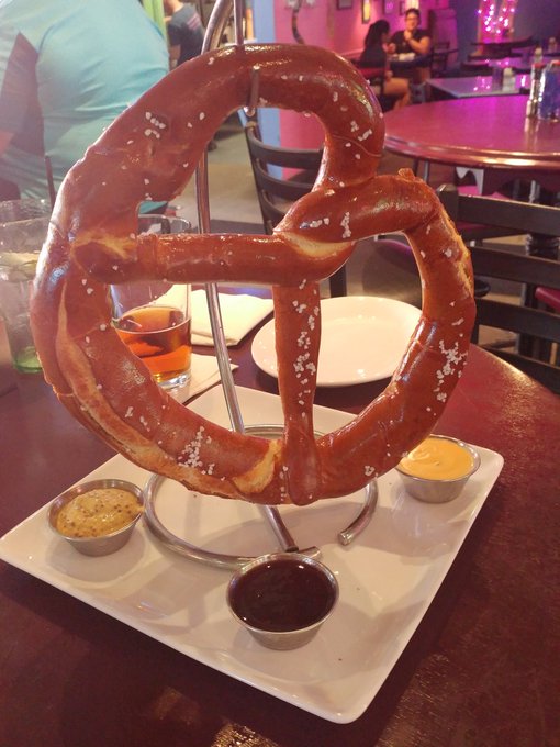 And now just a little bite lol😀 https://t.co/mOPOf9dgXp<a href="/tag/femdom"class="tags"><span>#femdom</span></a><a href="/tag/trampling"class="tags"><span>#trampling</span></a>