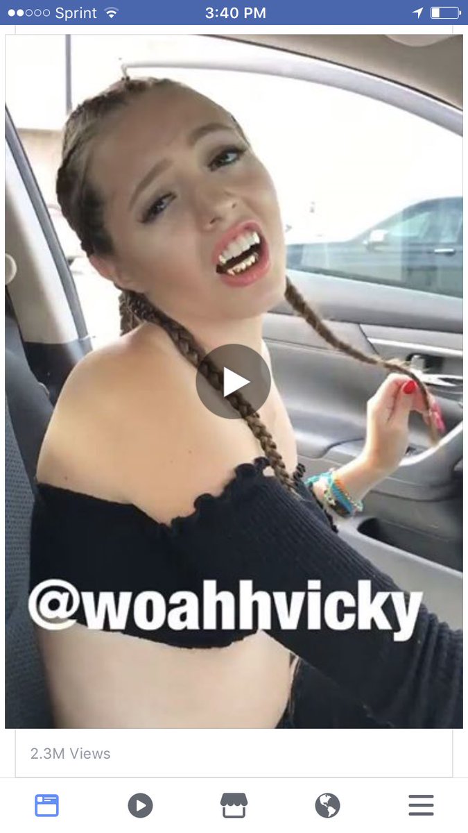 bitchim22's tweet photo. @TheBhadBhabie idk who this bitchh is but you gotta cash her outside cause she tryin to hard to jack your flow and be internet famous foh https://t.co/d2vmGSsmz9