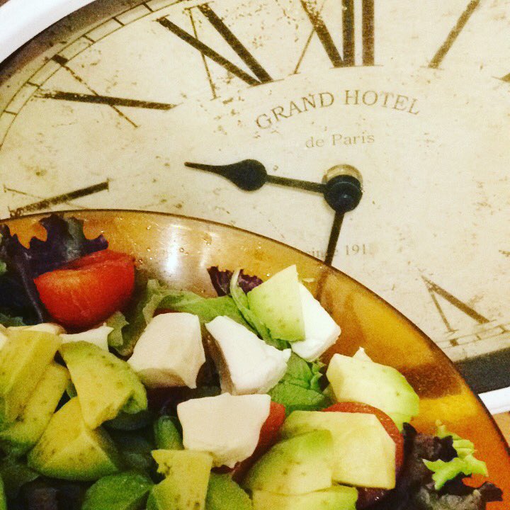 Rociriber's tweet photo. I love my dinner; i love avocado ❤️ https://t.co/42vEava78B