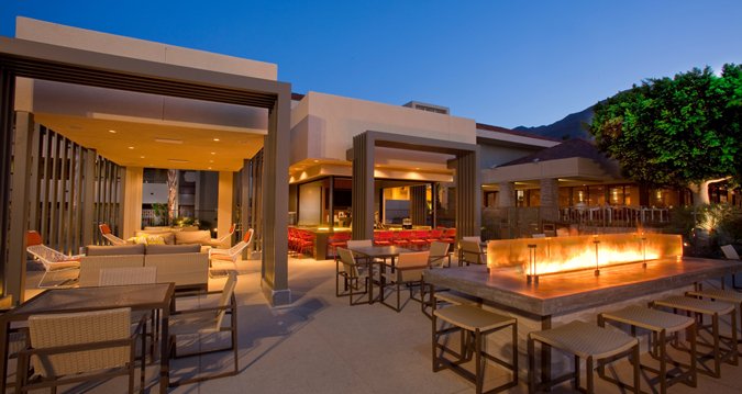 ModernismWeek's tweet photo. Our handy guide for hotels + rentals for every style, budget, and location during #Fall Preview: https://t.co/PUOHmVZrtY #ModernismWeekly https://t.co/SVF99Zwpwg