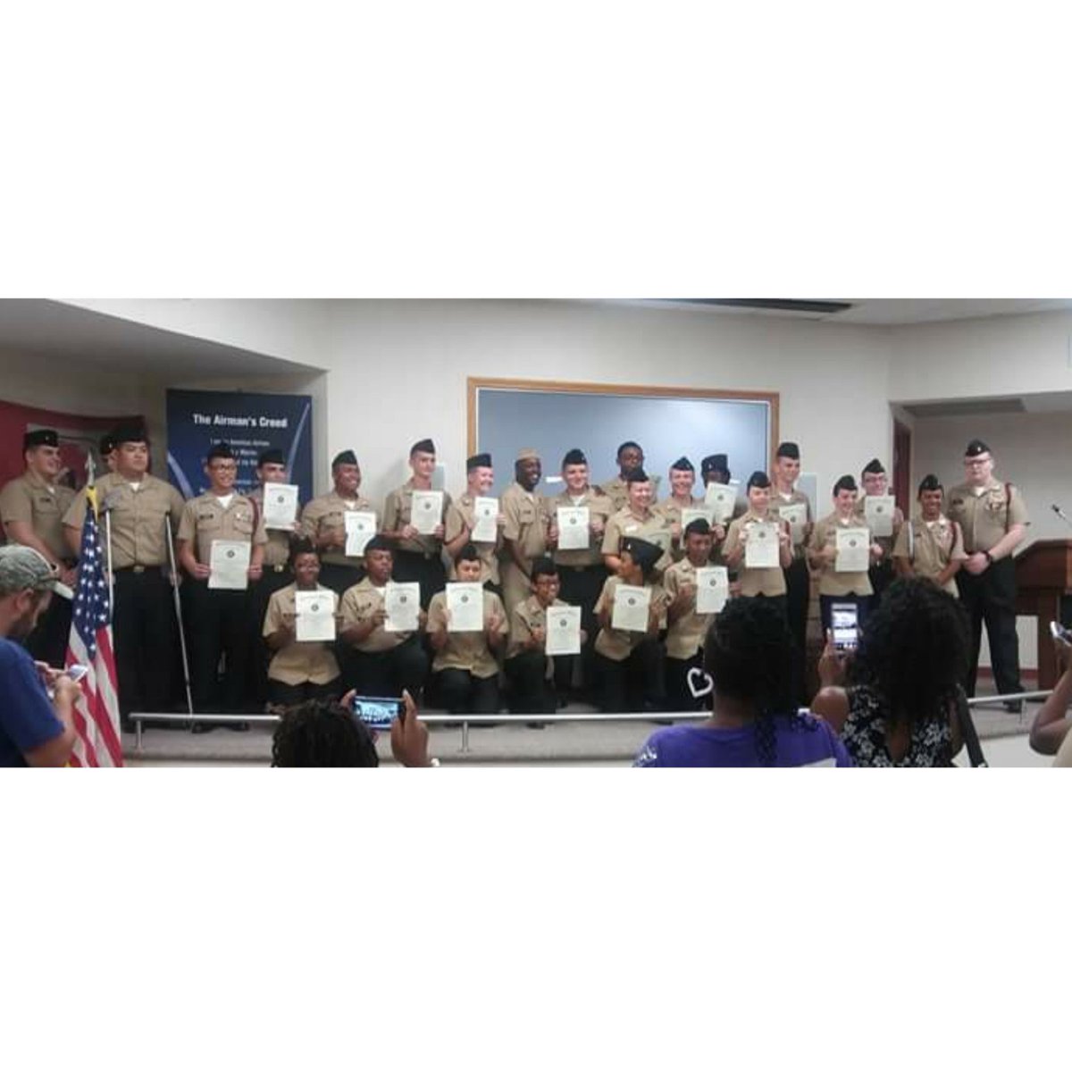 Sundevil_navy's tweet photo. Congrats to the Salem cadets who volunteered to join this BLT event! Job well done cadets! #BasicLeadershipTraining #vbsalem #SHS https://t.co/OQRdCLG4gJ