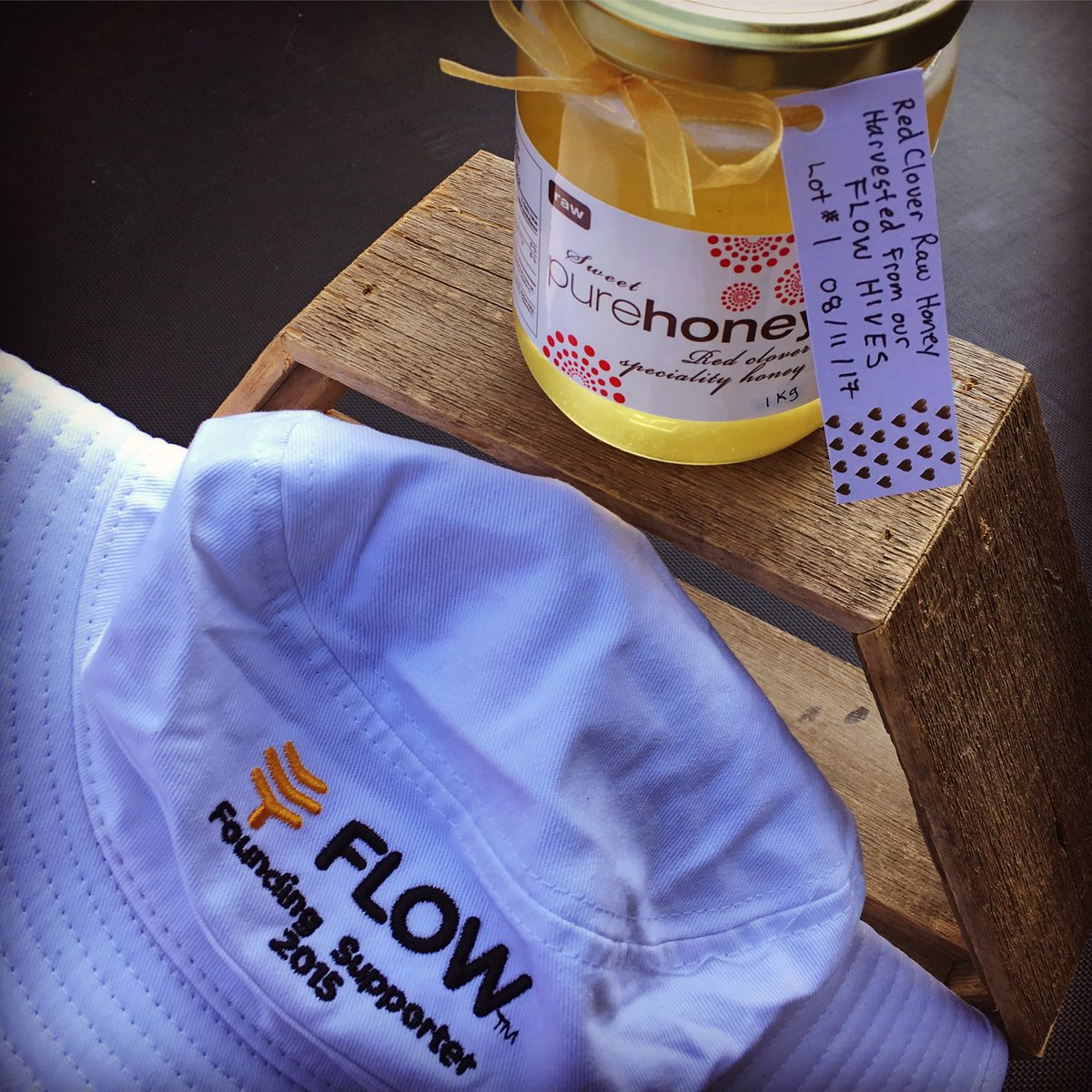 sweetpurehoney's tweet photo. @MarketAtMedalta 4:30-8:30pm I'll have fresh sweet &amp; red clover honey harvested from our #flowhives and 3kg SPH family econo pails. https://t.co/v41ajJWhFM