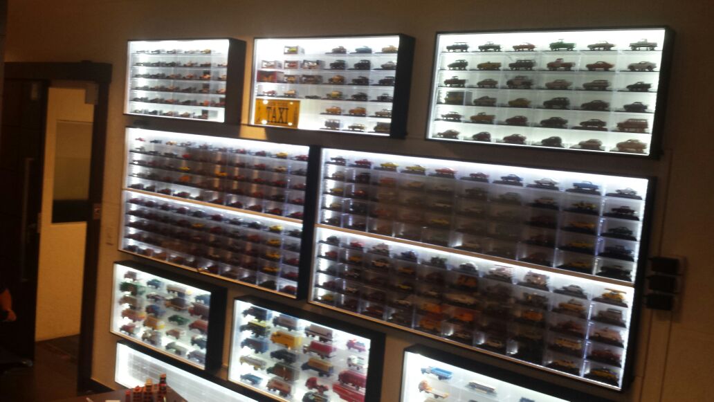 ARTECURITIBA's tweet image. Boa Tarde Cliente Amigo,
Você que precisa de um lugar para guardar sua coleção, independente do que seja a Art Curitiba tem vário modelos.