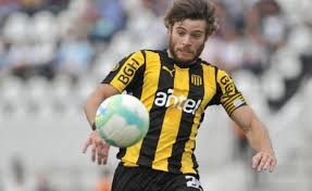 TemploBosteroo's tweet photo. La llegada del Charrua Nahitan Nández a #Boca esta estancada. Hoy llego a #Peñarol una mejor oferta y la están analizando. https://t.co/YE3hiaMxBV