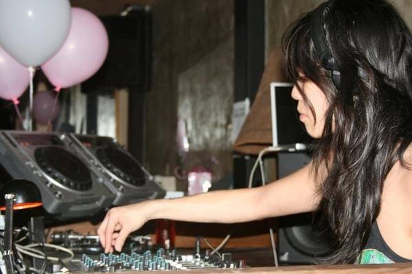 TBABrooklyn's tweet photo. TONIGHT! @TaimurAgha (#blkmarketmembership/ #TheSelectors) returns this month w/ #ConnieYin (@ReSoluteNYC )
Hosted by @vivalagina & K.C. https://t.co/gJQHzvm1qz