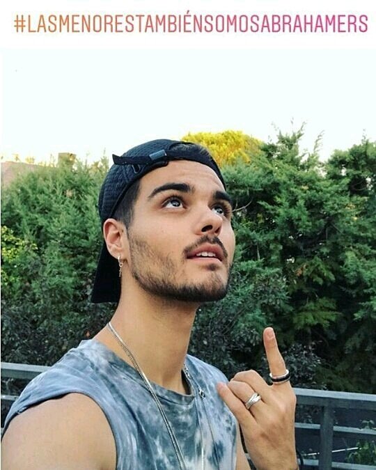 Irismateo11's tweet photo. #LasMenoresTambienSomosAbrahamers 
@AbrahamMateo 
Quiero pasar una noche contigo😍😍😍😍😍 https://t.co/OZg3B2pBy5