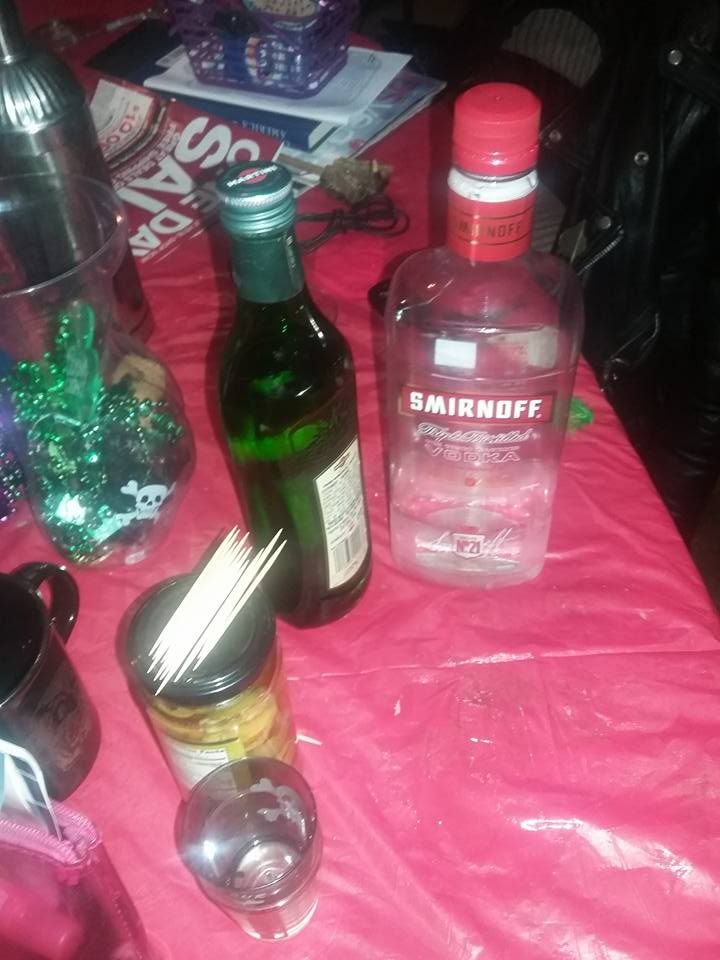 KitCyka's tweet image. booze