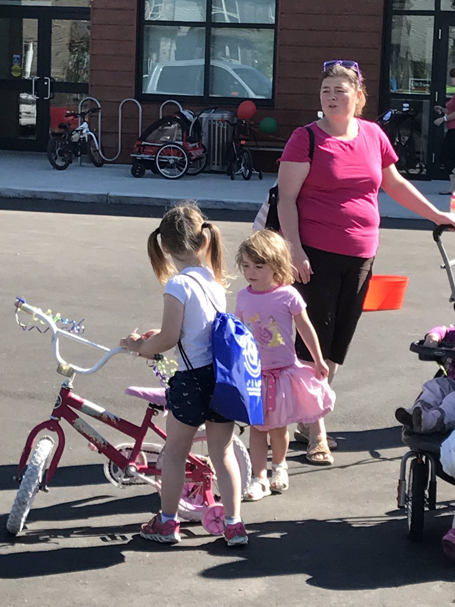 ACT_Parkland's tweet photo. @apfa_parenting #playmob was awesome today! Find us at the next @SpruceGroveCC public market! #activeparkland #getabag https://t.co/7RwqgDMwey