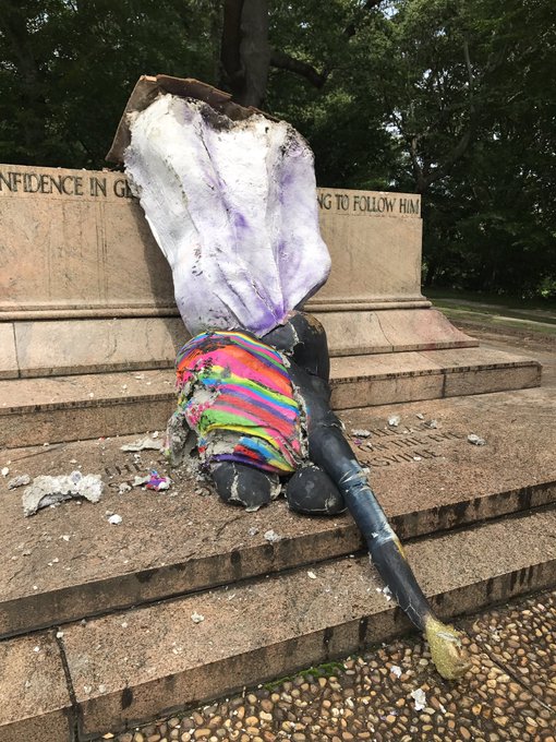 View image on Twitter