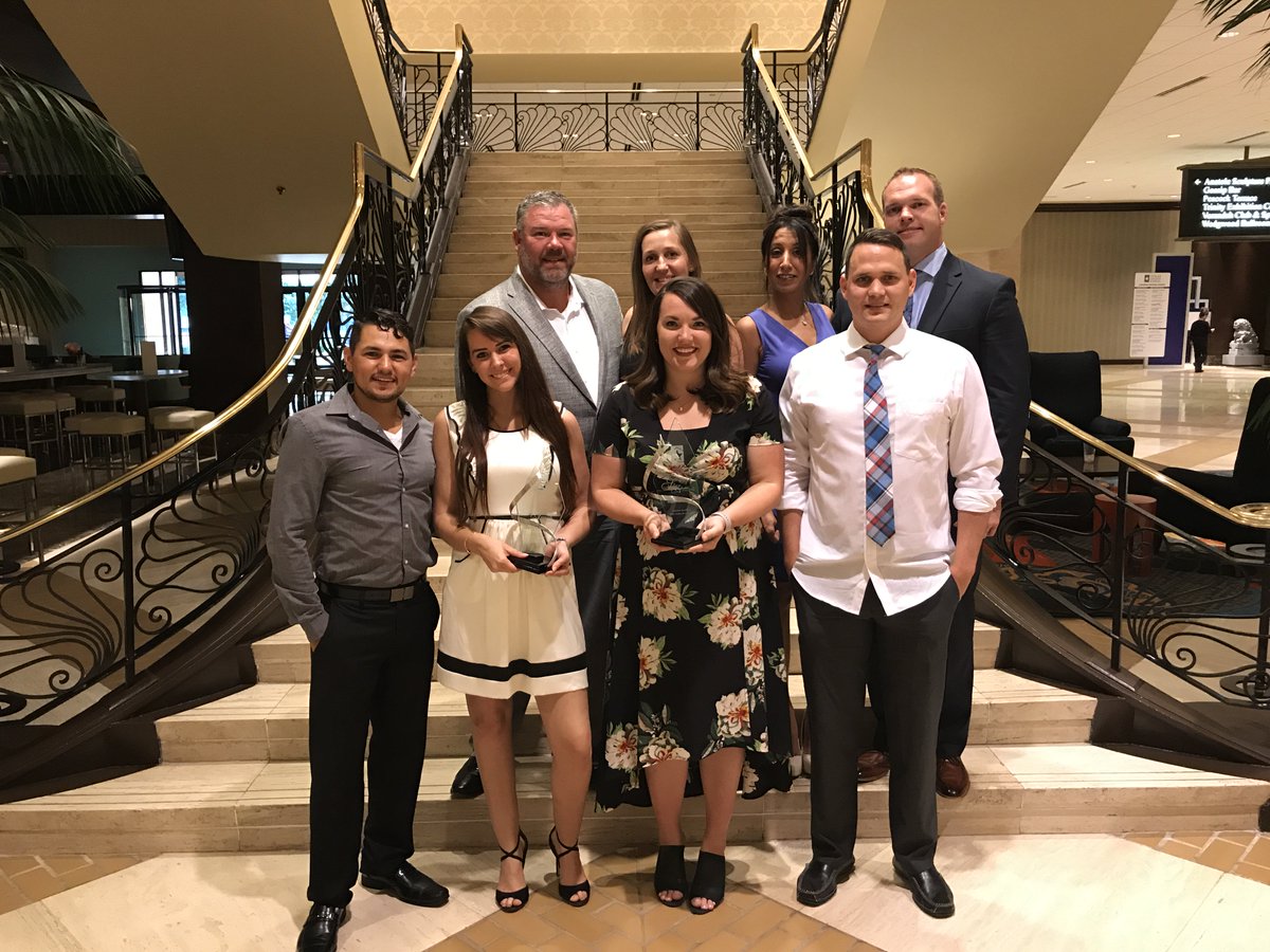 mainvuehomes's tweet image. Congrats, #MainVue #TX team, on winning &quot;Best Sales Brochure&quot; &amp;amp; &quot;Best Sales Gallery/Sales Center&quot; at the 2017 @Texas_Builders&apos; Star Awards!