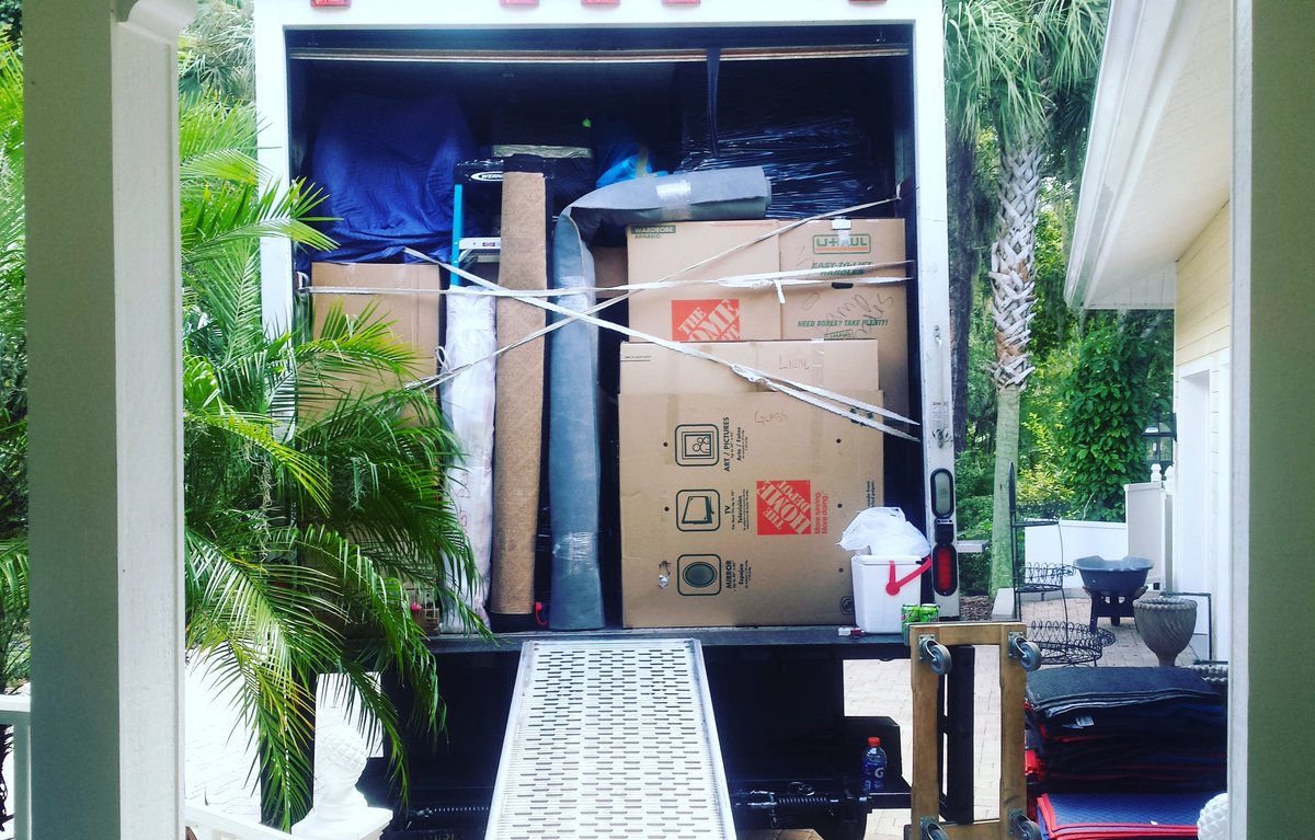 EmbreysMoving1's tweet photo. Another day at the office! 1st of two 26' trucks loaded for long haul!  #EmbreysMoving #TampaMovers #WeMoveTampaBay https://t.co/nJqlptPHdS