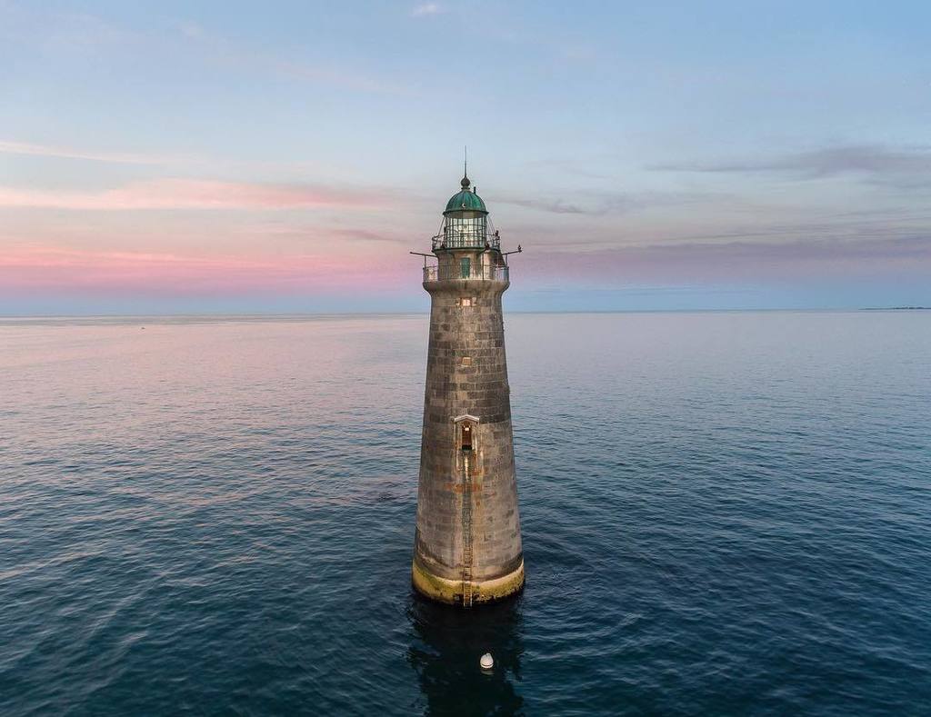 flymyphotos's tweet photo. Soft light on Minot's Ledge. #minotlight #minotlighthouse #scituate #hullmarina #scituateharbor #lighthouse #lighโฆ https://t.co/eYQG4FguIA https://t.co/e0qrhkqkeT