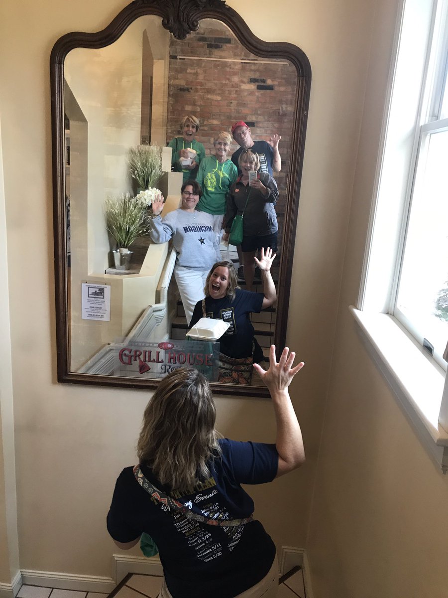 lhsully's tweet photo. @TheGrillHouse thanks for having us today! #jackliveshere https://t.co/TpFuP0fKMg