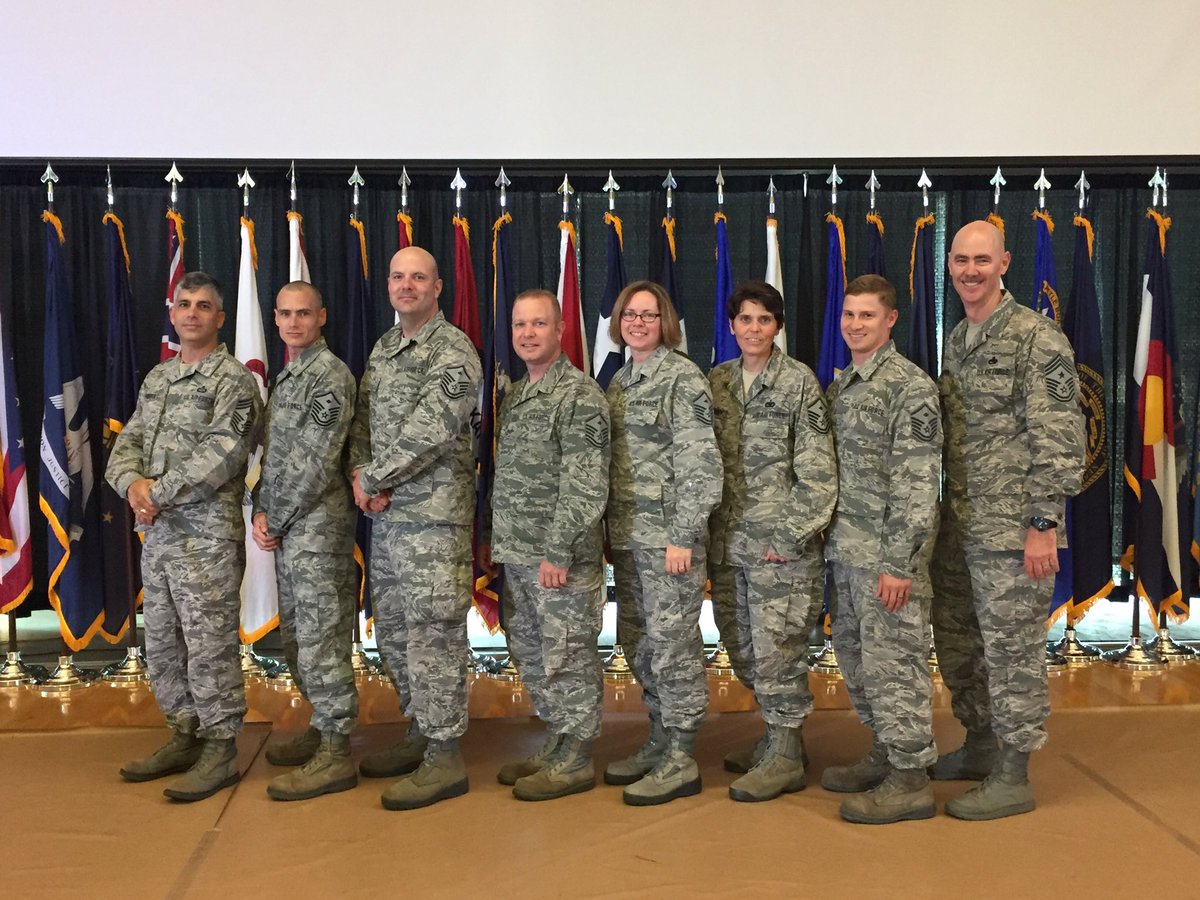 angFS_FAM's tweet photo. #els2017 Thank you to all the First Sergeants! https://t.co/eG6u51M4Gx