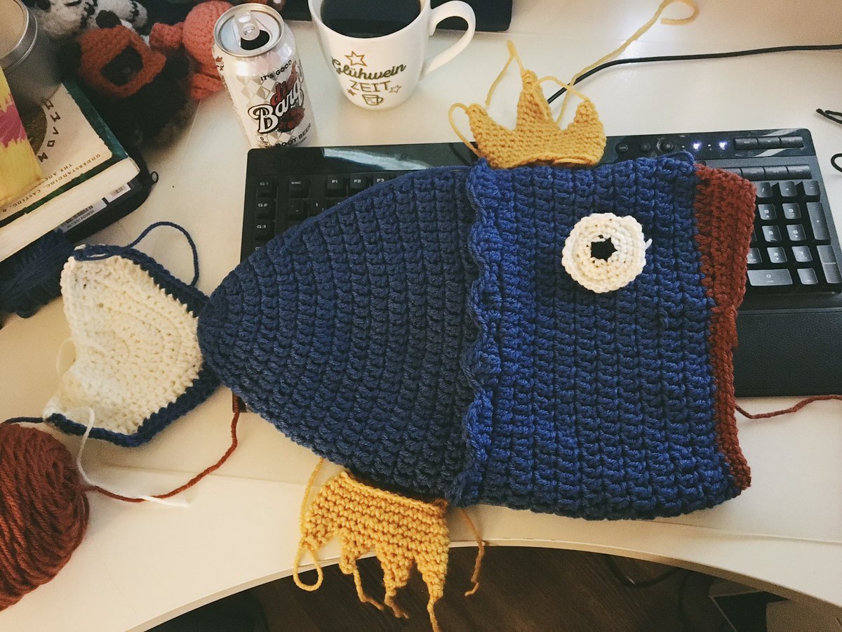 valkyrskuld's tweet photo. Progress on the #Magikarp beanie for @SOGTrueBeliever ! @CreativeCasters @TwitchCreates #crochet #pokemon #prohooker https://t.co/azdljYGGPA