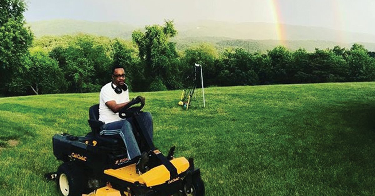 Share your freshly cut lawn stripes with #lawnstripes and #sweepstakes for a chance to win $300. - sot.ag/6BZZg