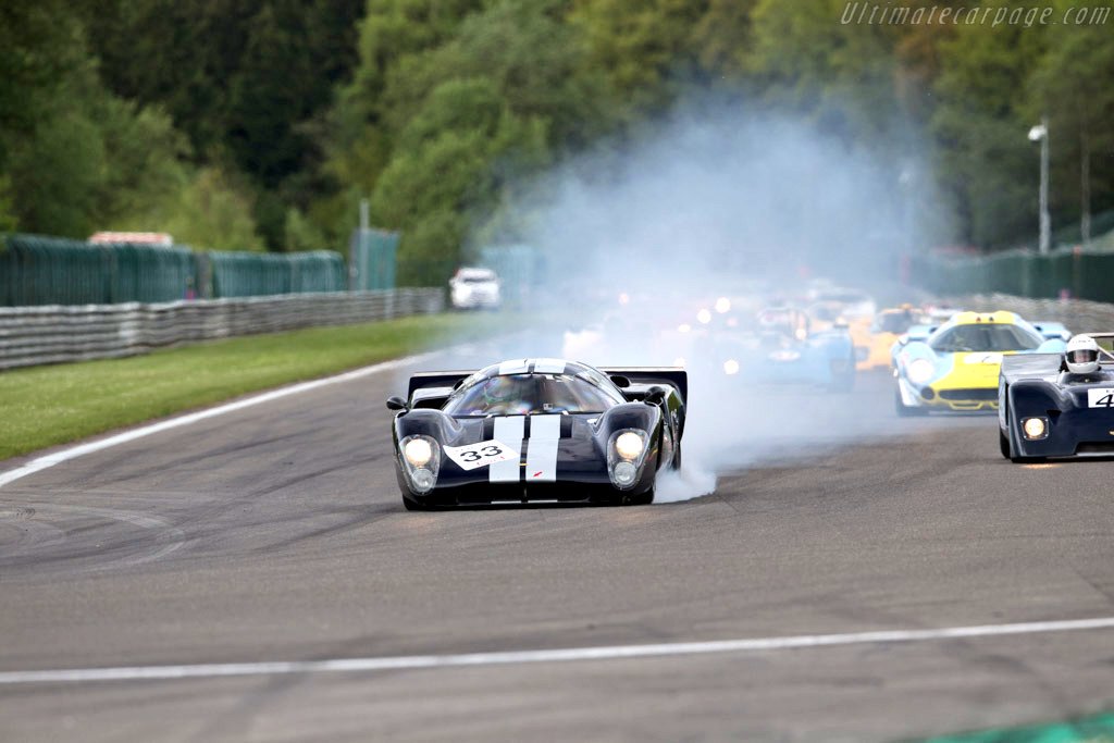 BCJr's tweet photo. #ThrowBackThursday!🍻✨

#Lola #T70 #Mk3B #LolaT70!👌

@HistoricRacer @Bertieschip
@lcbernalo @Tato1979 @19Edg91
@FAFBulldog @LienhardRacing 🏁🏆 https://t.co/gimXd0FxP6