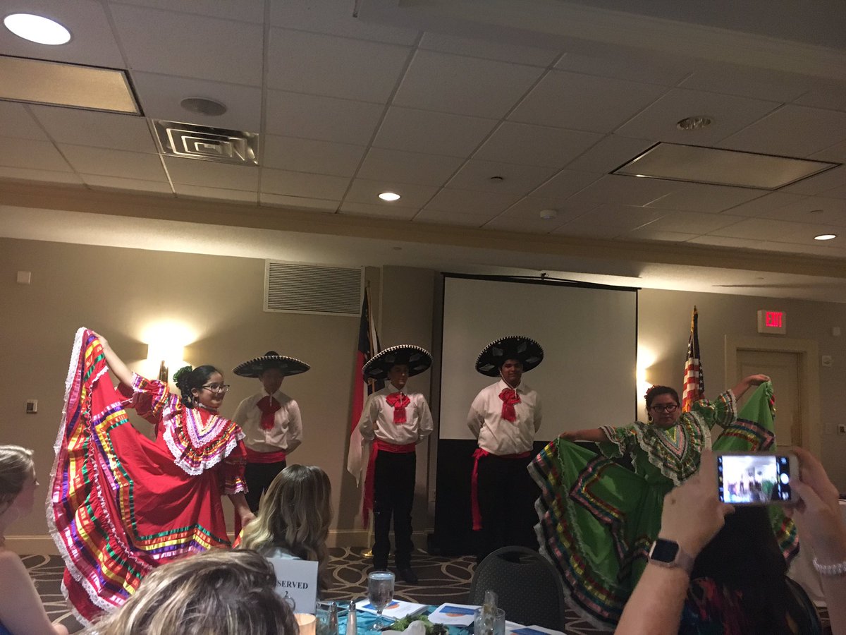 jdarabloom's tweet photo. Wayne County 4-H dazzling the NCEAFCS Association with spectacular baile folklórico! @NCStateCALS https://t.co/As7YNb6n8h