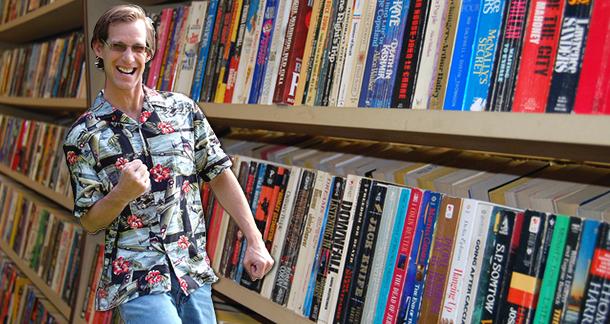 chuckpalahniuk's tweet image. “10 Things Only Hardcore Bookworms Do” - litreactor.com/columns/10-thi…