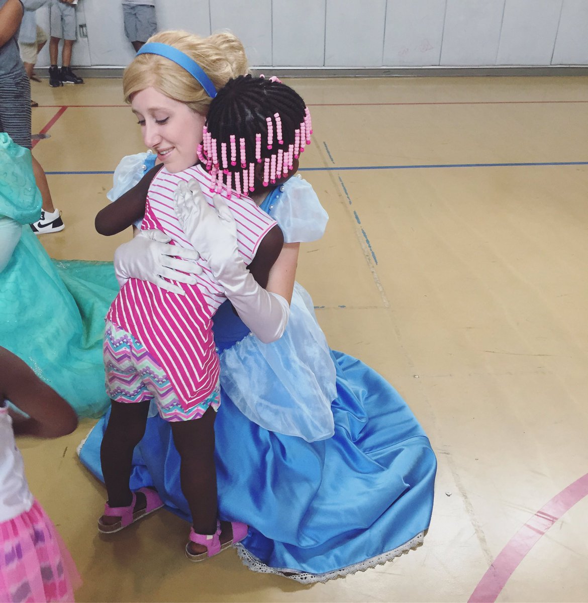 StVincentFamily's tweet image. A dream is a wish your heart makes...⭐️💙 So thankful for our visit from @RoyalsProject today! What a special experience for our little ones!