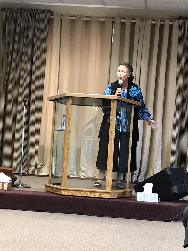 BryantKitchell's tweet photo. "Teaching For A Eternal Outcome" - Sis. Vicki Oliver @GenSunSchDiv #InF17 https://t.co/Gv1gFHLsyJ