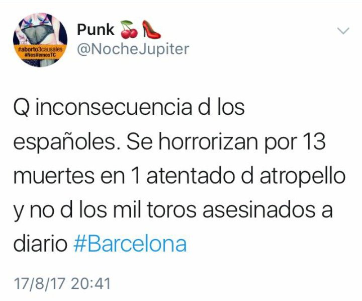 asantiagoloro's tweet photo. Sentir repugnancia es poco. Esta sociedad está podrida. https://t.co/KjwcNwRtA1