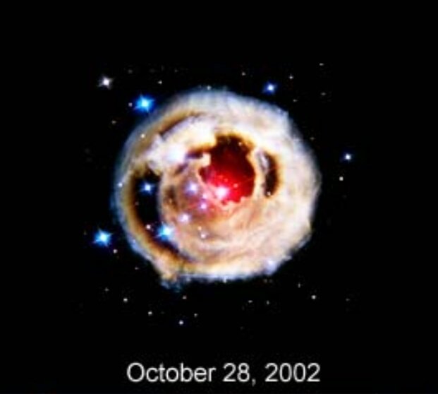 OneStarADay's tweet photo. V838 Monocerotis (V838 Mon)
A star exploding at a speed faster than light in #Monoceros?? Nope. But...a most interesting case of #lightEcho https://t.co/TpVZ6HKQBu
