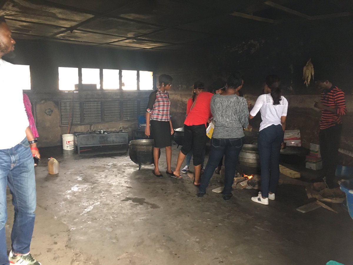 LittleDrops2017's tweet photo. Last week, the team went on a visit to the Bethesda home for the blind where they cooked lunch and interacted with the students. https://t.co/M7KVuAWYz7