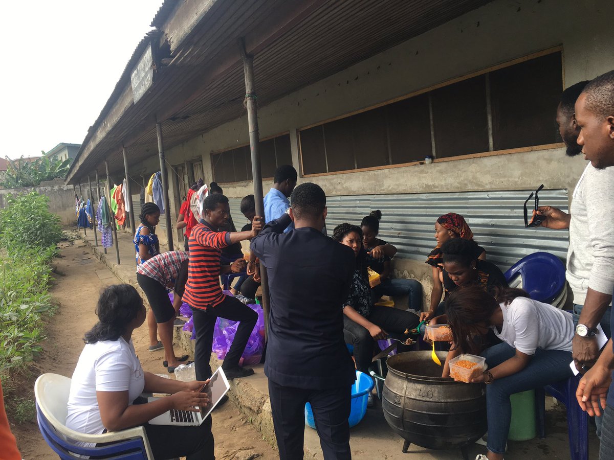 LittleDrops2017's tweet photo. Last week, the team went on a visit to the Bethesda home for the blind where they cooked lunch and interacted with the students. https://t.co/M7KVuAWYz7