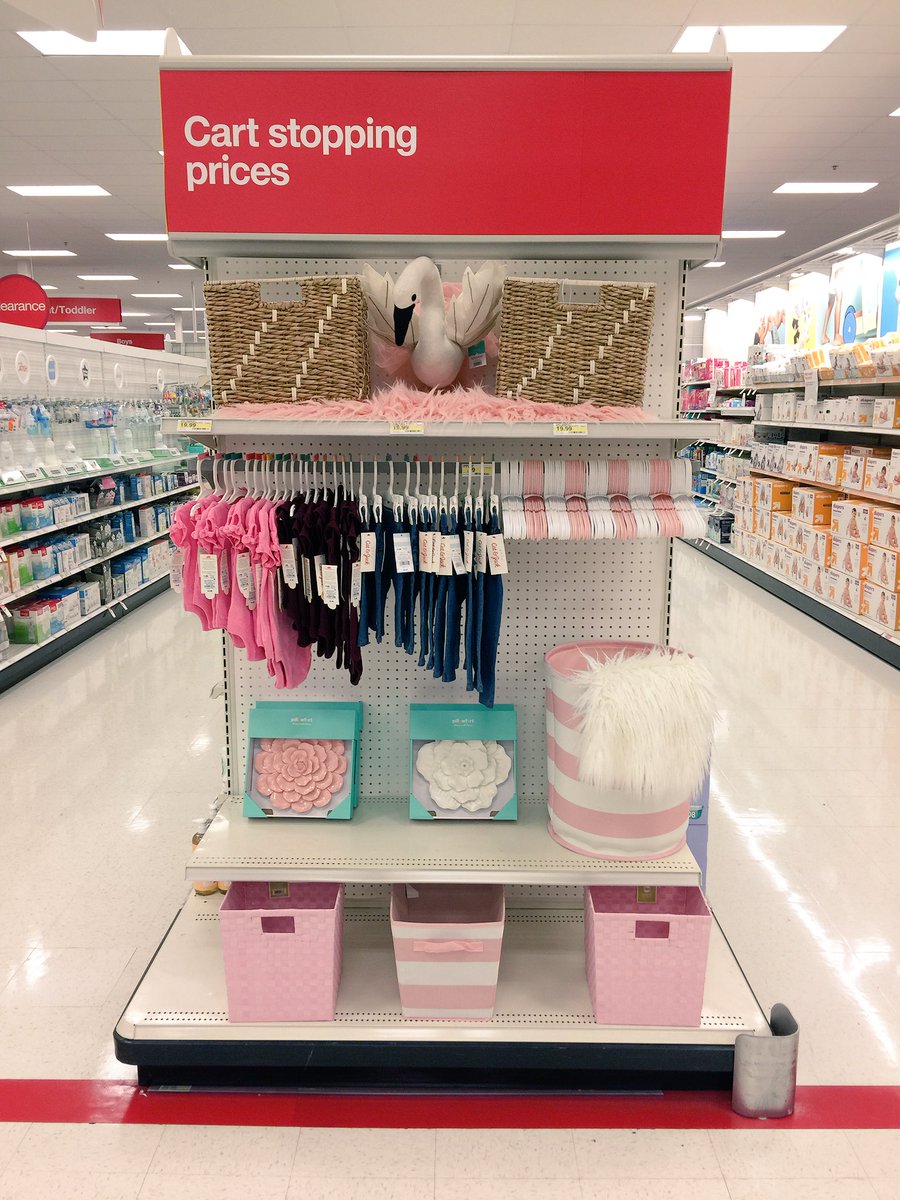 AlioryKaylee's tweet image. Infant hardlines/softlines got lots of VM love today! ❤️🎯 #ilovemyjob