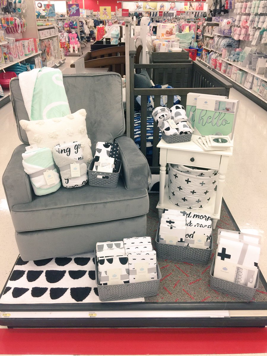 AlioryKaylee's tweet image. Infant hardlines/softlines got lots of VM love today! ❤️🎯 #ilovemyjob