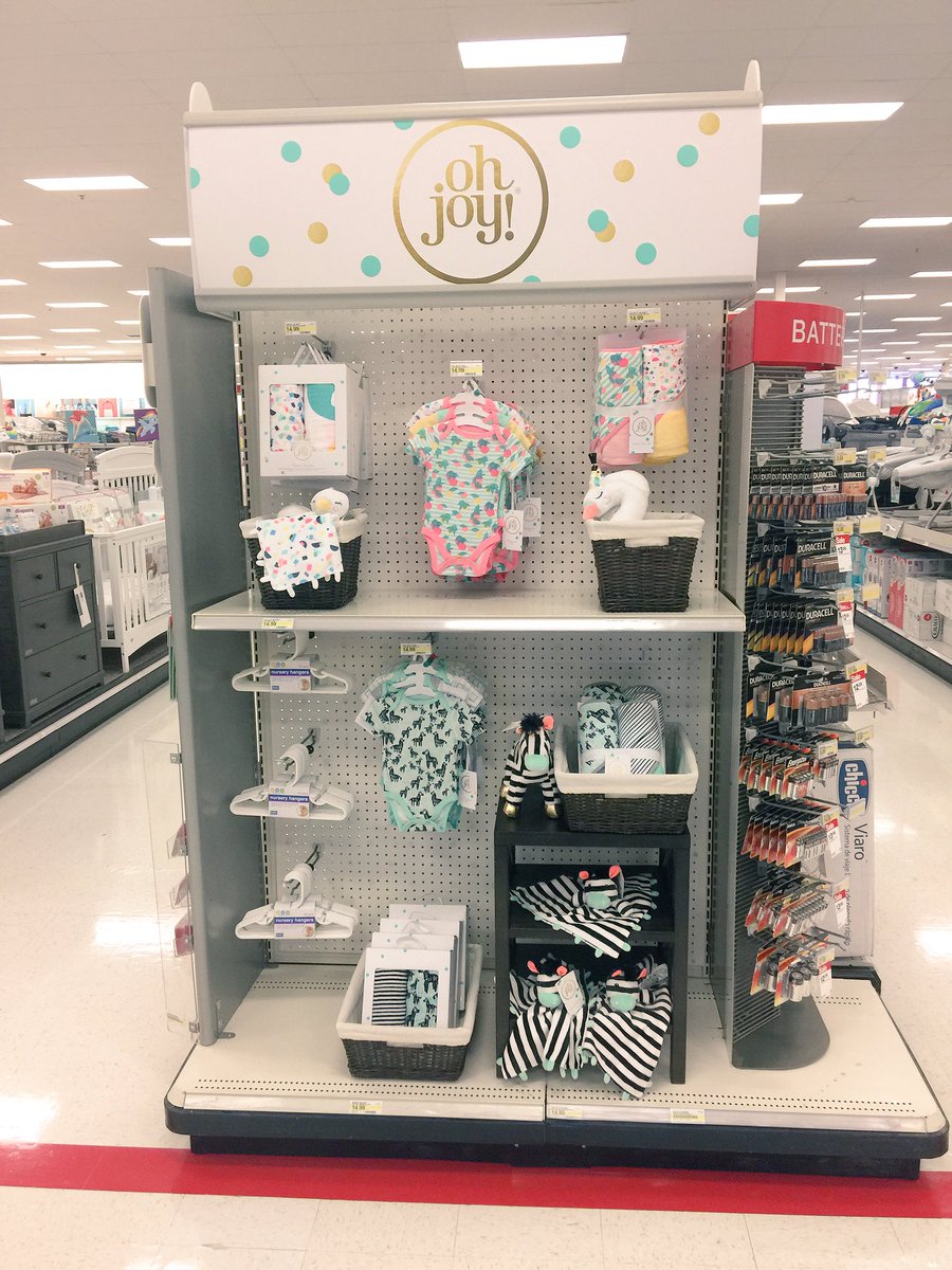 AlioryKaylee's tweet image. Infant hardlines/softlines got lots of VM love today! ❤️🎯 #ilovemyjob