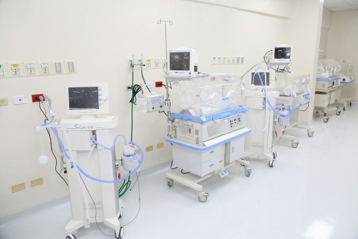 . <a href="/DaniloMedina/">Danilo Medina</a> entrega una maternidad con dos modernas salas de cuidados intensivos. Una pediátrica y otra para adultos.