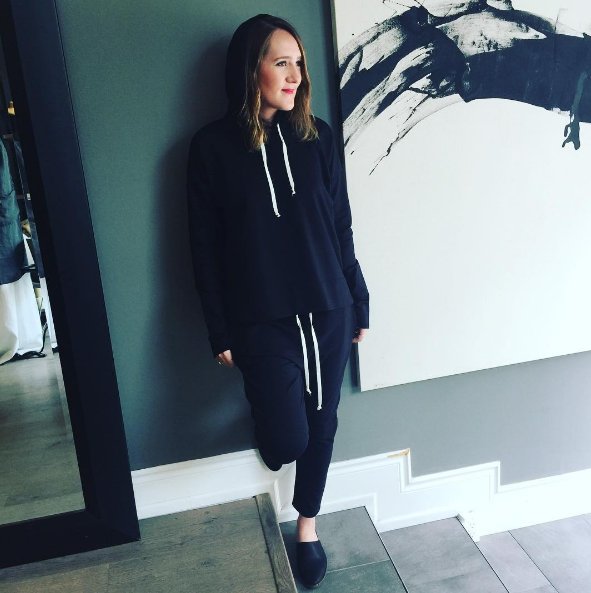 clementineslux's tweet photo. Our new athleisure collection by #CLEMENTINESxMEROTTO comfy joggers and hoodies in black, midnight, &amp; grey #style #luxury #collaboration https://t.co/usevO0Z6Nc