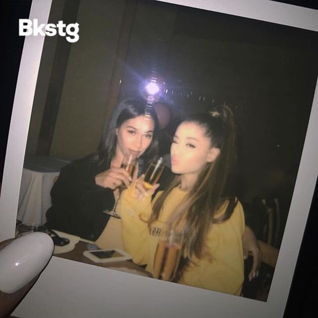 AG4Updatess's tweet photo. falangelaaaaa, i misssssss you so much @bia !! happppy birthday sis I love you I'm huggi... https://t.co/vFt8EnjeoO https://t.co/FaZ54DeRpK