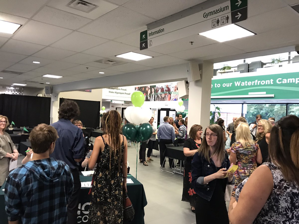 AlgonquinPEM's tweet photo. Soon to be grads are arriving for their completion ceremony! #acsuccess #AC50 https://t.co/kVrPIVQJu0