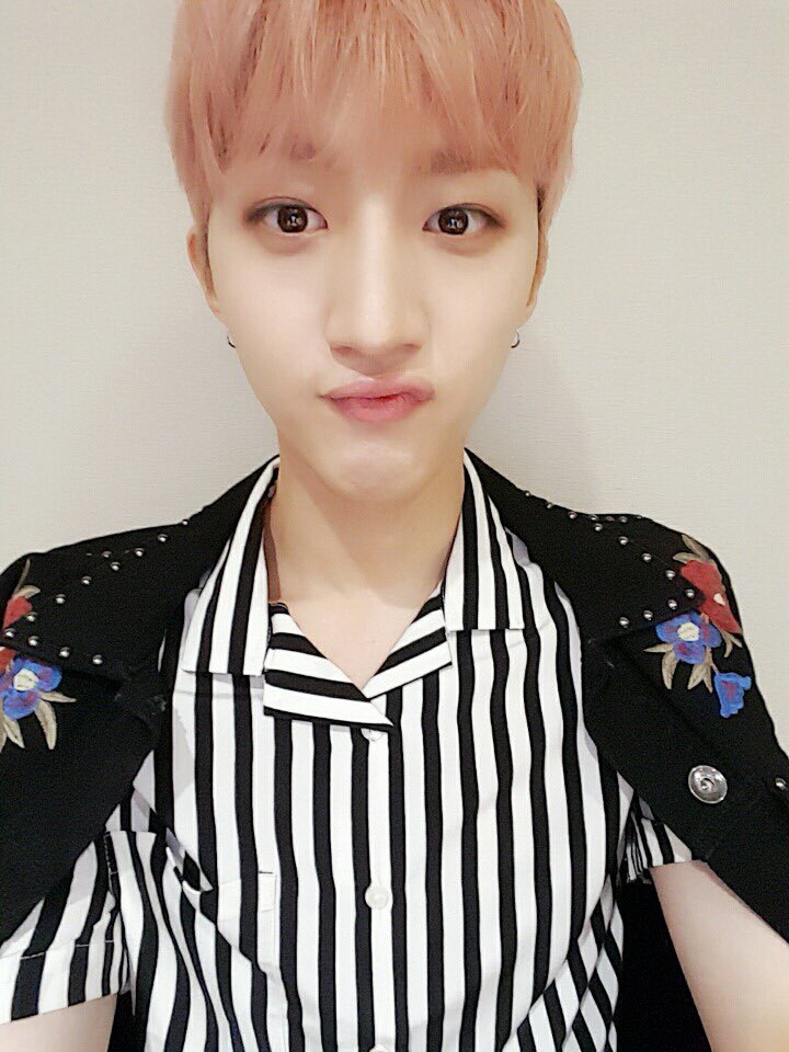 PTG__StoryU's tweet photo. 나도 보고시퍼요ㅠㅠ힝ㅠㅠ https://t.co/9mX6jnP0ri