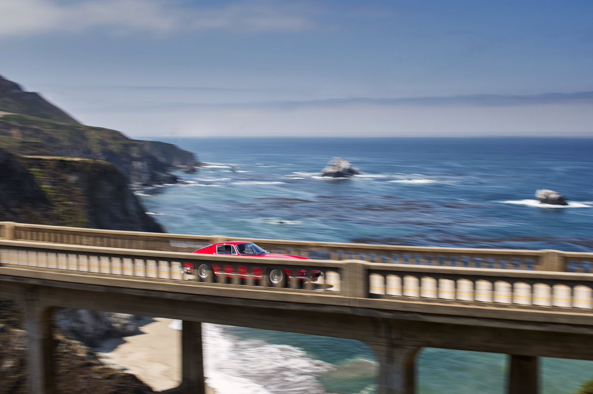 Motor1com's tweet photo. A few pics from the Tour d'Elegance at #MontereyCarWeek. Stay tuned for our full gallery! @PebbleConcours https://t.co/y4v74qSyvD