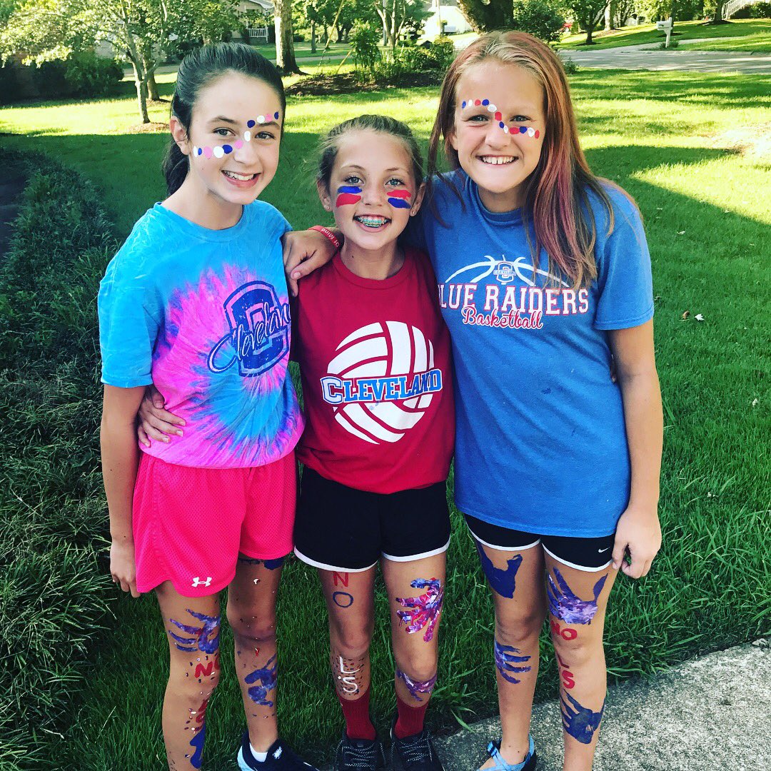 autobryan's tweet photo. Heading to a middle school football game near you #cmsraiders #noLs https://t.co/gKFexbAEUP