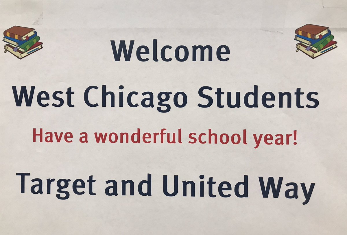 Bernard_Boo's tweet photo. Yay! 1,000+ #Chicago students participate in #backtoschool2017 shopping sprees @ local @Target stores to get #school supplies &amp; clothes FREE https://t.co/OznFdwqx66