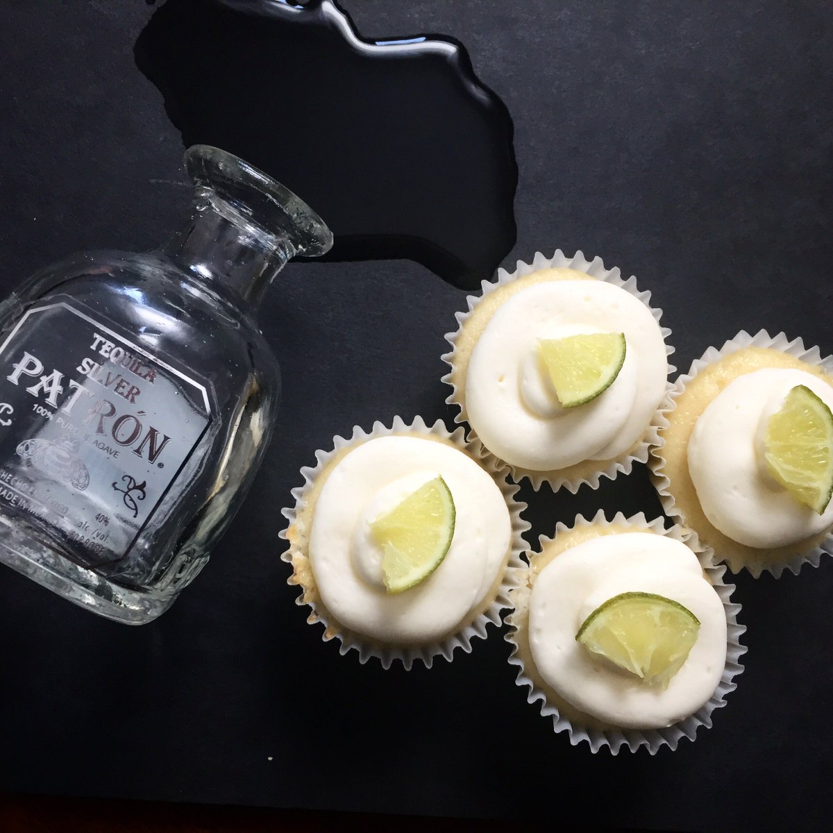 SugarButtah's tweet photo. My kind of happy hour...
#minicupakes #cakelife #margarita #tequila #boozy #wasted #patron #DTOHappyHour #DTOEolaVibes https://t.co/aPXB61oBAa