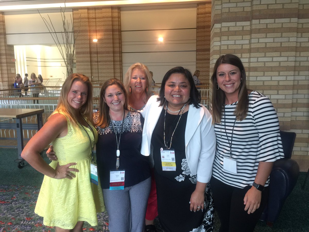 PBinTexas's tweet photo. Always great to reunite with @ESPATweets peeps. Here's a fun crew of #eventprofs repping services at #TACVB17 @Sydney_Murrell @eilandgirl724 https://t.co/KBqfOUm4j4