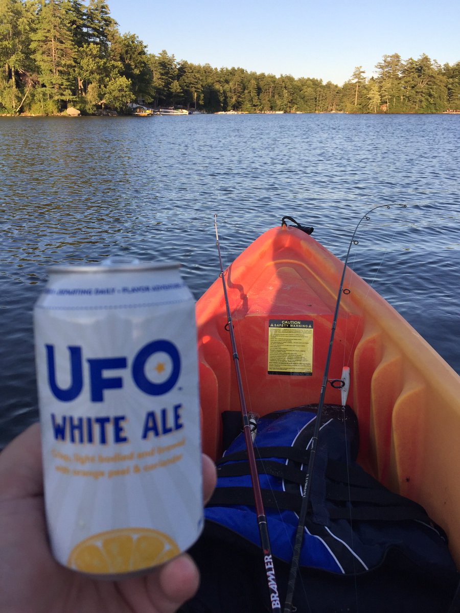 HarpoonWestMA's tweet photo. Awesome night tonight! #ufosighting enjoying @UFObeers white Ale while fishing and enjoying sunset #relaxed #epic #cheers https://t.co/NuDaBmOjKZ
